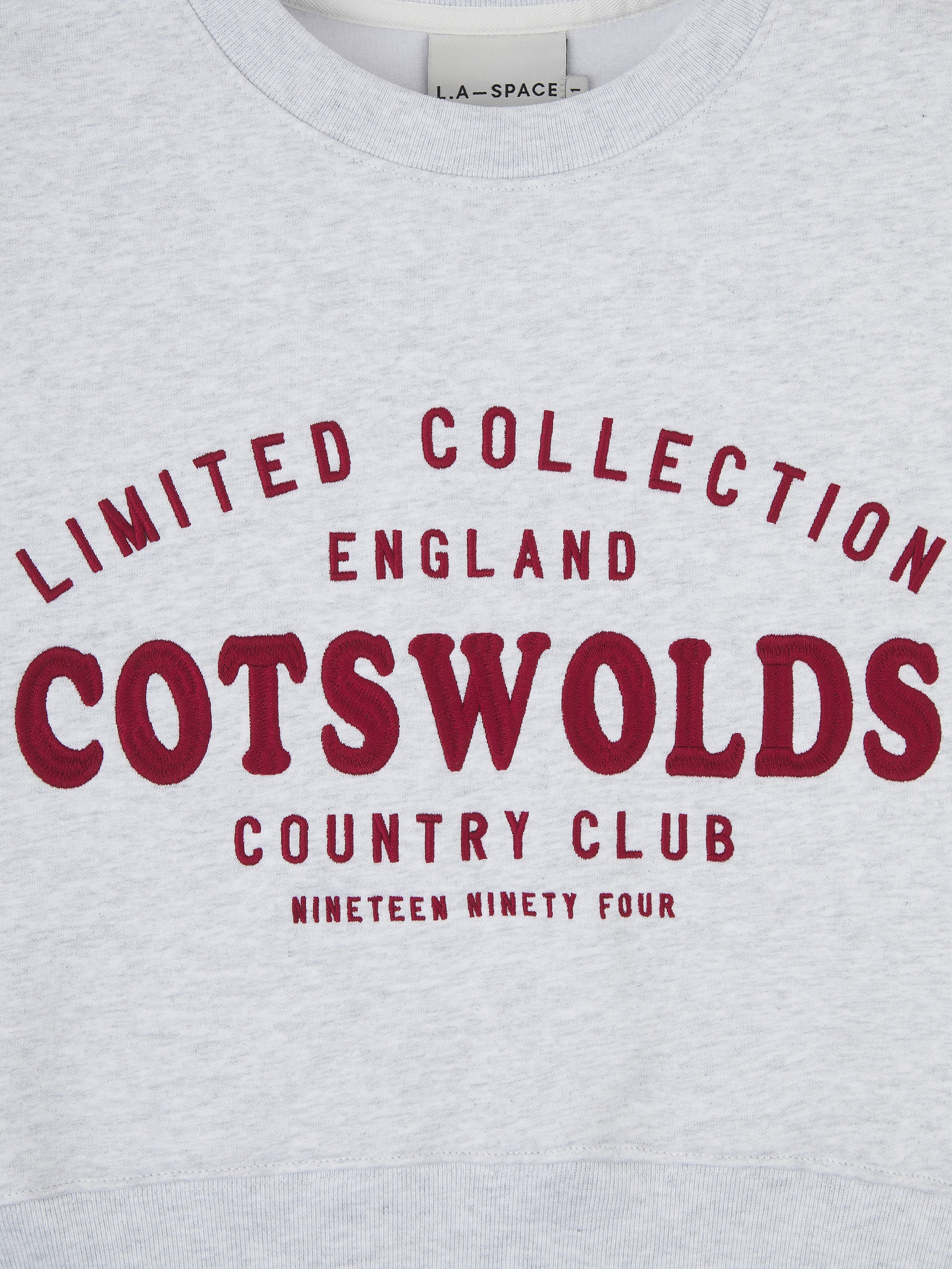 ‘COTSWOLDS' EMBROIDERED CROPPED SWEATSHIRT LIGHT GREY MARL - Image 10