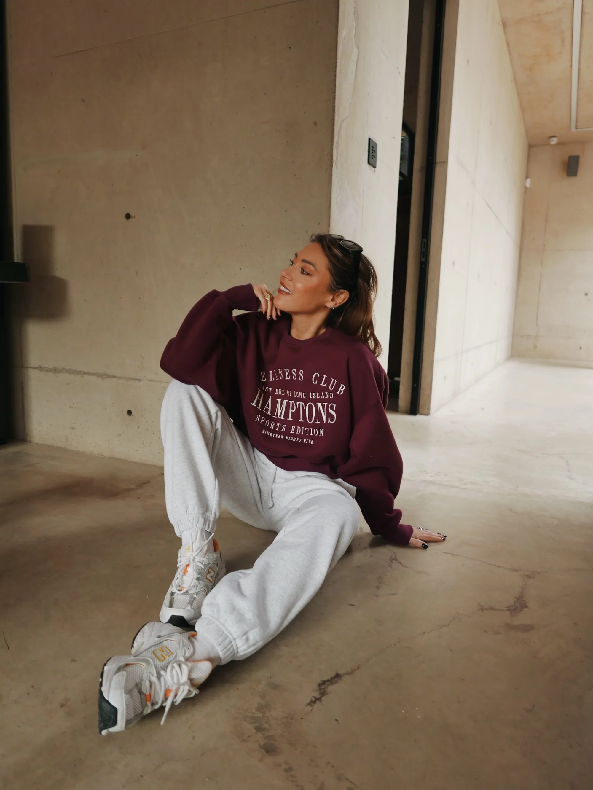 ‘HAMPTONS' EMBROIDERED CROPPED SWEATSHIRT - Image 3
